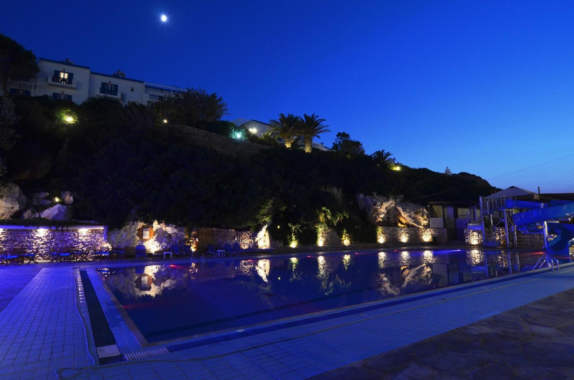 Dolphin Bay Seaside Resort & Suites Galissas Ngoại thất bức ảnh